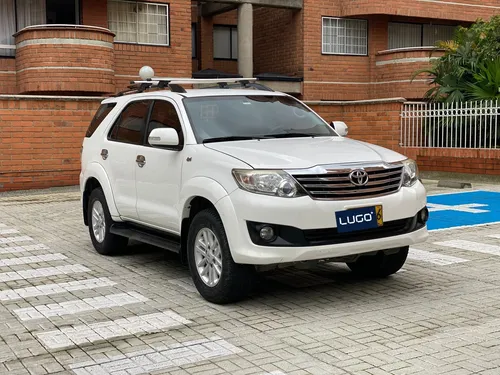 Toyota Fortuner 2.7 Gasolina 4x4 Automática Segundo Dueño