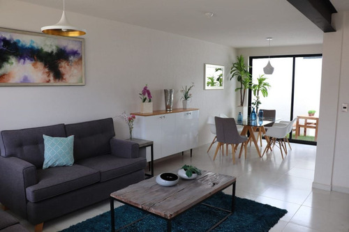 Imagen 2 de 21 de Se Venden Casas En Juriquilla San Isidro, Equipadas, 3 Recam
