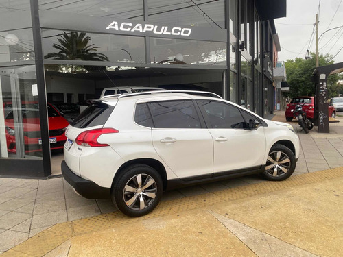 Imagen 5 de 9 de Peugeot 2008 2018 1.6 Feline