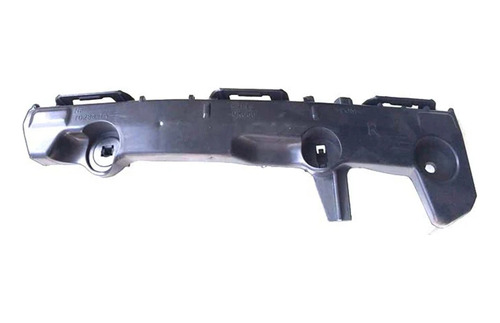 Guia Parachoque Delantero Der Plastico Toyota Hilux 12/15