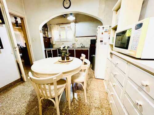 Imagen 4 de 30 de Venta Casa 4 Amb Cochera Quincho Bernal Centro