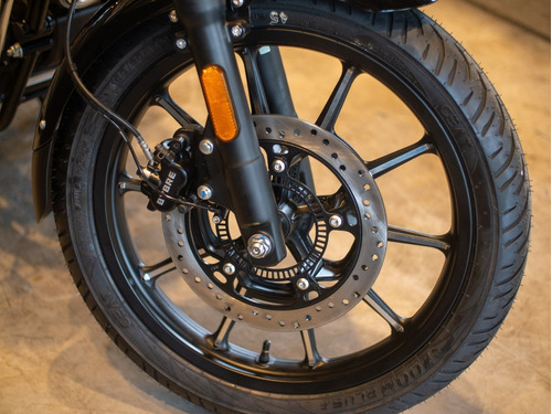 Imagen 23 de 25 de Royal Enfield Meteor 350 Supernova Brown Reserva Hoy