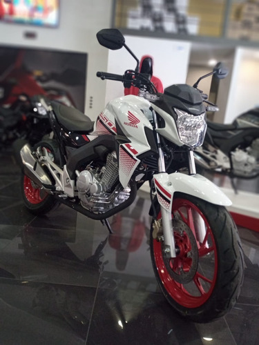 Imagen 5 de 16 de Honda Cb 250 Twister 2023 Honda Redbikes