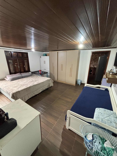 Casa A Venda Com 4 Quartos E 1.300m2 Em São José Dos Pinhais