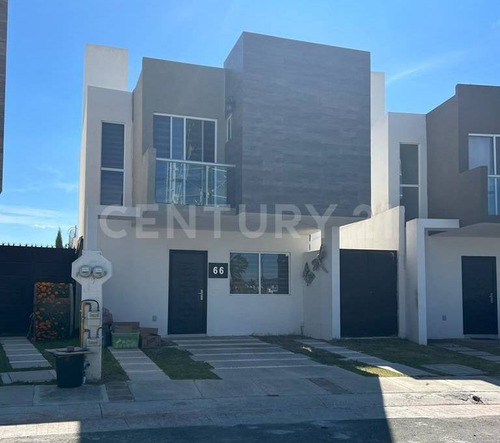 Casa En Venta En Pedregal Del Río, San Juan Del Río, Querétaro