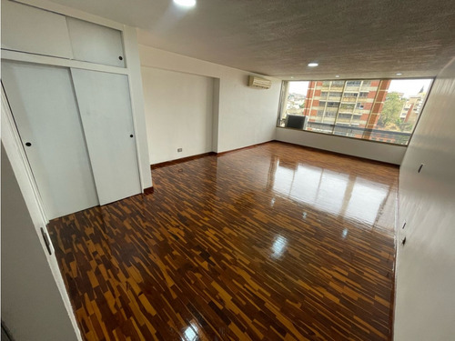 Se Alquila Oficina 45m2 Horizonte 1737