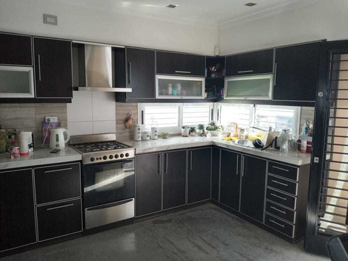 Imagen 4 de 16 de Casa En Venta En Ramos Mejía