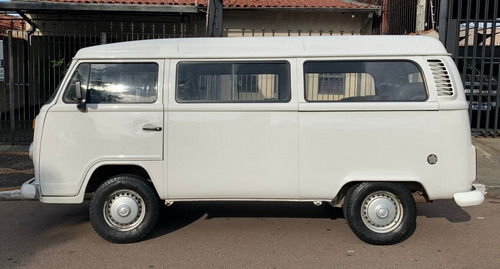 Imagem 3 de 9 de Kombi 1.4 Mi 50 Anos