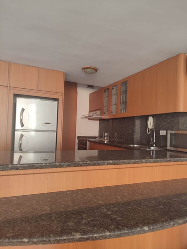 Imagen 1 de 23 de Alquilo Magnifico Ph Triple 240 M2 En Campo Alegre.