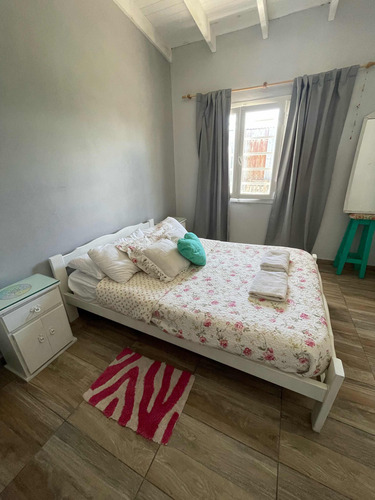 Casa Con Gran Parque Y Pileta