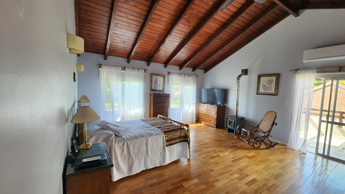 Valle Escondido Los Soles Casa En Venta 5 Dormitorios Apta Credito