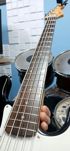Jazz Bass Squier Fender 5 Cordas | Parcelamento sem juros