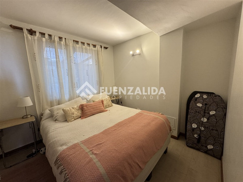 Casa En Venta De 4 Dorm. En Santo Domingo