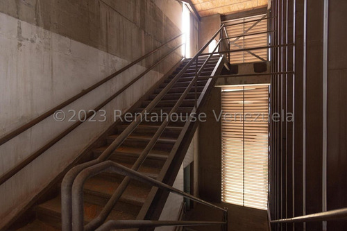Jel Edificio Industrial En Venta En San Martin 24-4774 Fg