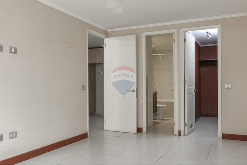 Moderno Departamento En El Corazón De Santiago