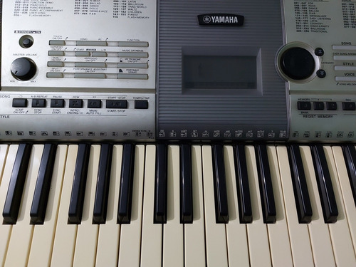 Teclado Yamaha Psr E403