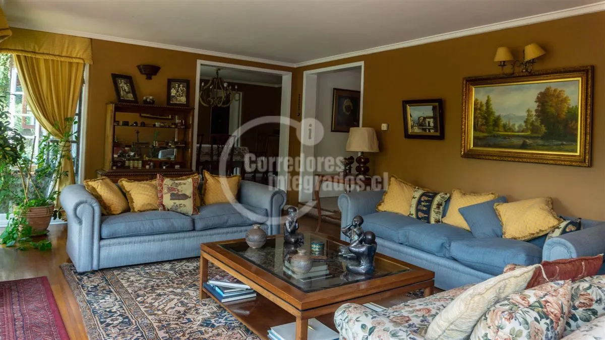 Imagen 2 de 30 de Casa En Venta De 5 Dorm. En Lo Barnechea