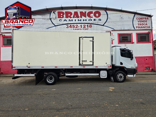 Mb Accelo 1016 Ano 2020 Completo C/apenas 240 Km Original!!!