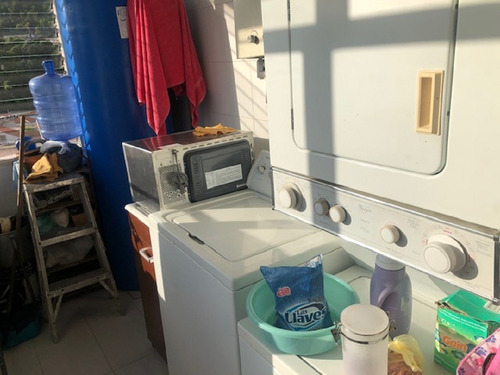Imagen 11 de 24 de En Venta Espectacular Ph, En La Urb. El Marqués, A Pocos Metros Del Ávila, Con Excelente Vista Desde Todas Las Áreas, Iluminado, Fresco, Clima De Montaña, Espacioso Y Remodelado.