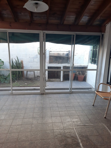 Imagen 22 de 30 de Ph 2 Amb Al Frente C/ Quincho Y Garage