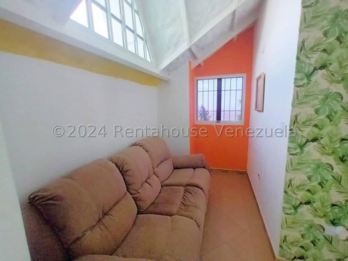 Rosa Rodríguez Vende Casa En El Manzano, Barquisimeto 24-19675