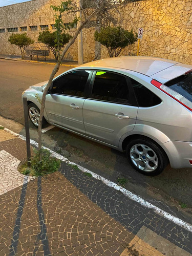 Ford Focus 1.6 Gl Flex 5p 2011