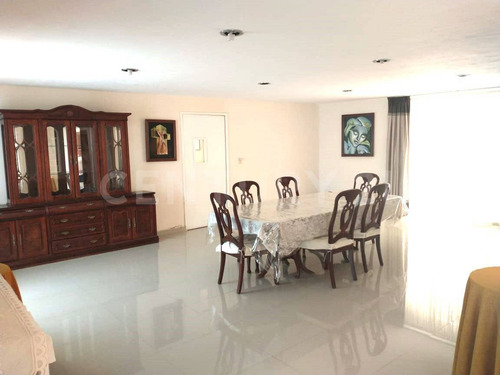 Casa En Venta De 4 Recamaras Y Amplio Jardin Cerca De Camino Real A Cholula.