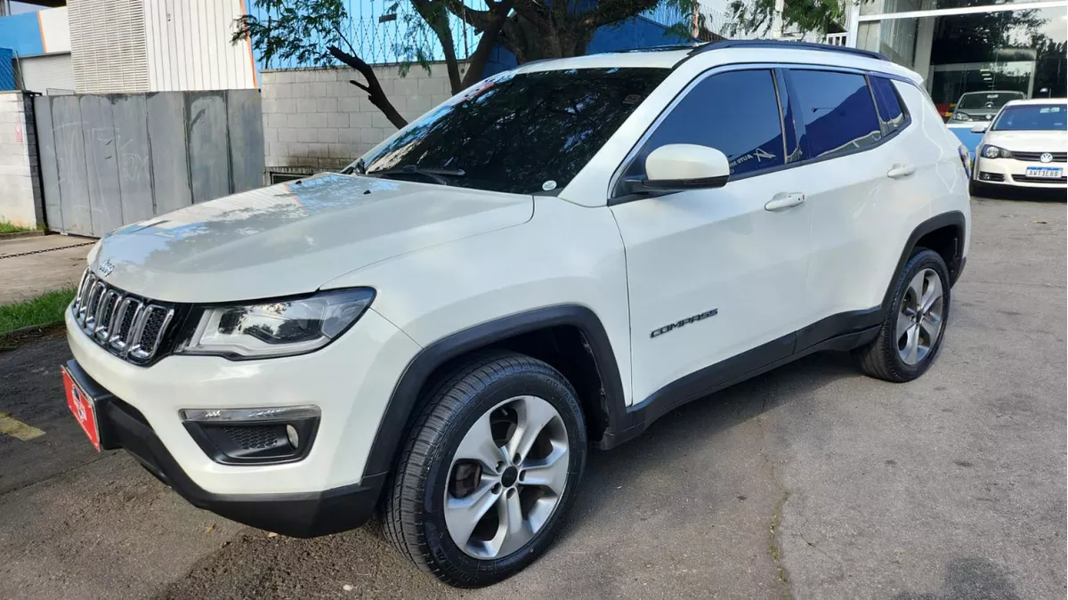 Jeep Compass COMPASS LONGITUDE 2.0 4x4 Dies. 16V Aut.