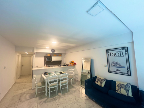 Venta De Excelente 2 Ambientes C/ Amenities Y Cochera En Puerto Madero