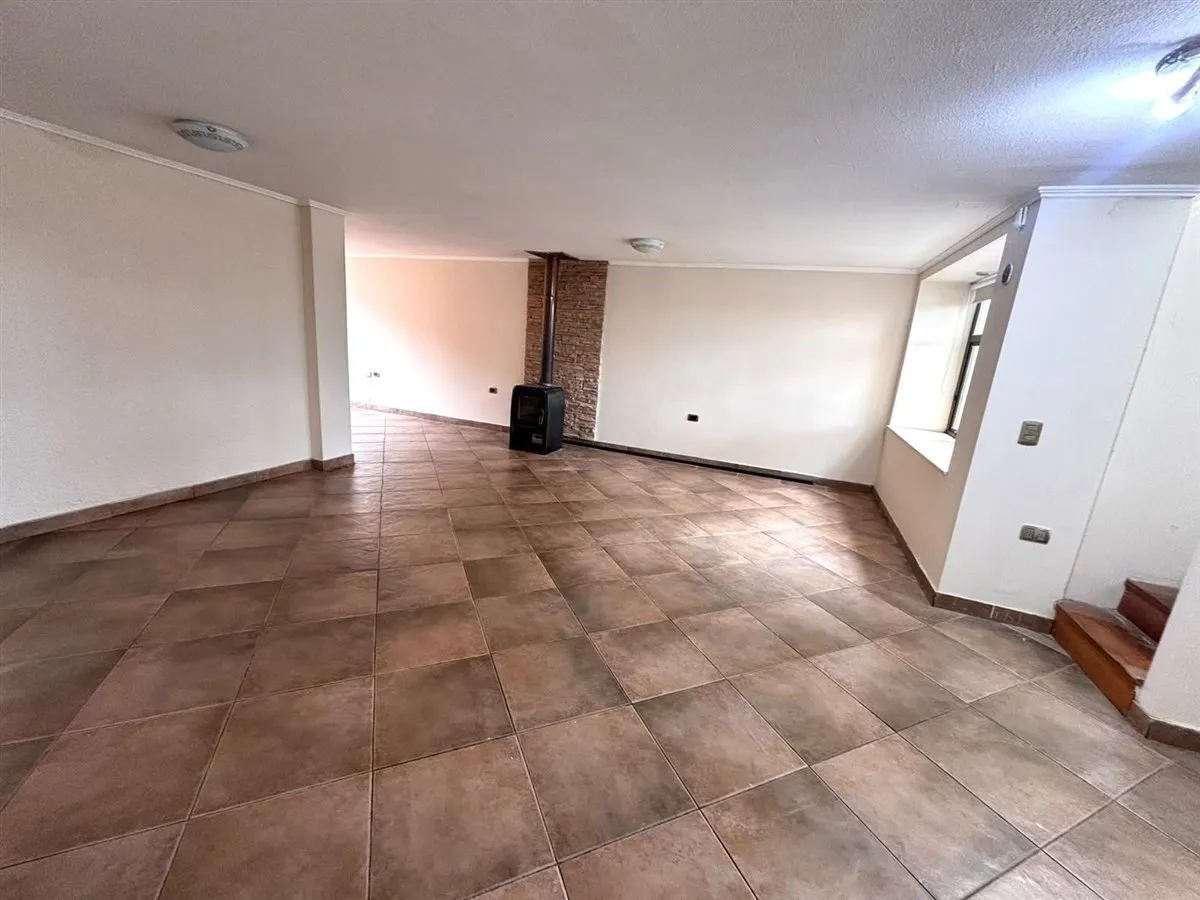 Imagen 2 de 30 de Casa En Venta De 5 Dormitorios Curauma