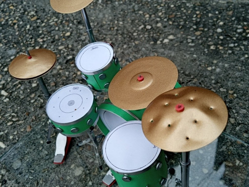 Miniatura De Bateria Musical