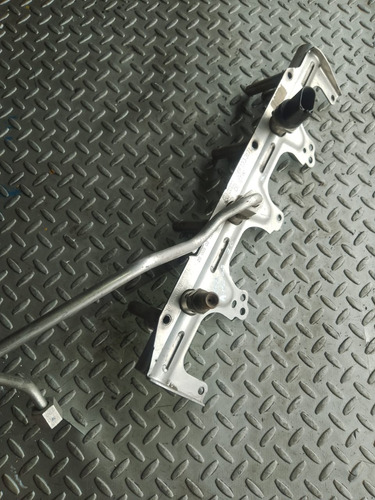 Riel De Inyectores Audi A3, Bora 2.0 L 06-010 (Usado)
