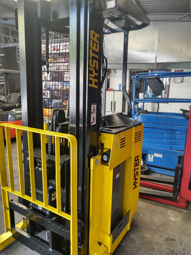 Imagen 6 de 10 de Montacargas Electrico Hyster 2012 Altu De 6.70 Mts $ 235.000