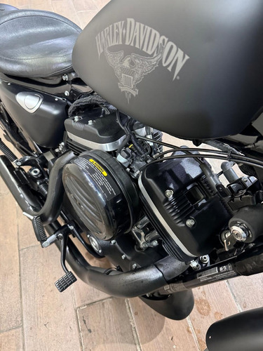Para Llevarsela Rodando Harley Davidson Iron 883cc