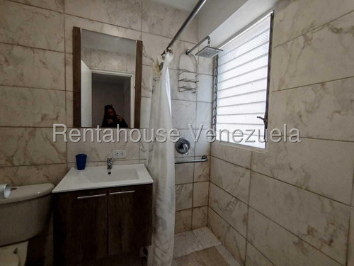 Alquiler De Departamento En Colinas De Bello Monte #25-9402