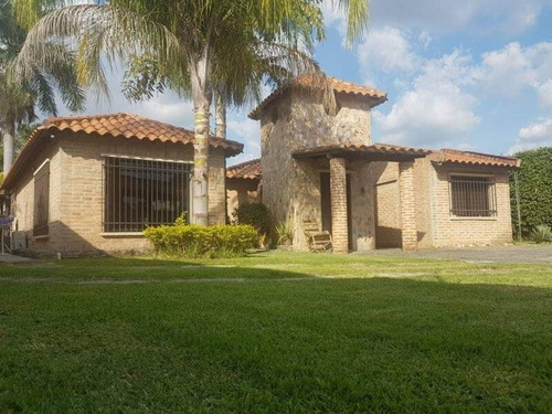 Imagen 2 de 6 de Re/max. Iris Hernandez. Vende Casa (1001/320m2). La Morocha Iv. San Diego. Codigo. 175059