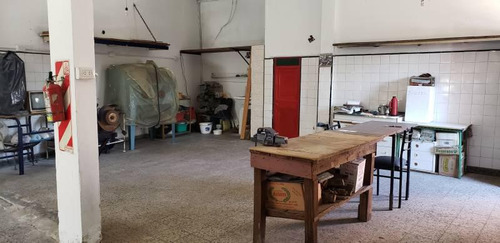 Lanús * Venta Local Comercial * A Mts Av. Rivadavia