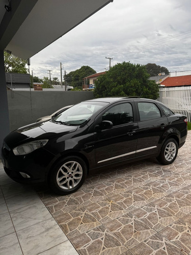 Fiat Grand Siena 1.6 16v Essence Flex Dualogic 4p