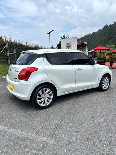 Suzuki Swift Híbrido 2022