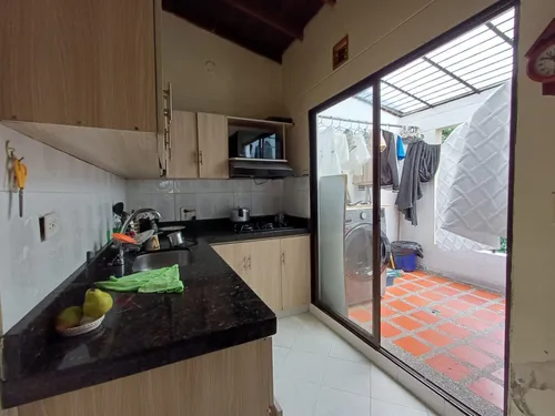 Casa En Venta En Guayabal. Cod V12686