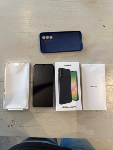 Cel Samsung A56 8 Gb Ram 256 Gb 5g 6.7 Pulgadas Negro Negro (Usado)