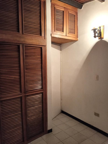 Imagen 8 de 18 de Casa En Venta Ciudad Jardin Cagua