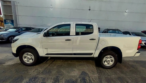 Imagen 2 de 16 de Nueva Chevrolet S10 2.8 Ls 2023 0km Cd 200cv 4x2 Color Smar5