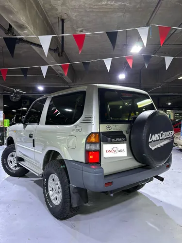 Toyota Meru, Año 2007/4×4.