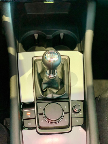 Imagen 5 de 14 de Mazda 3 Touring Mt Blanco | 2022