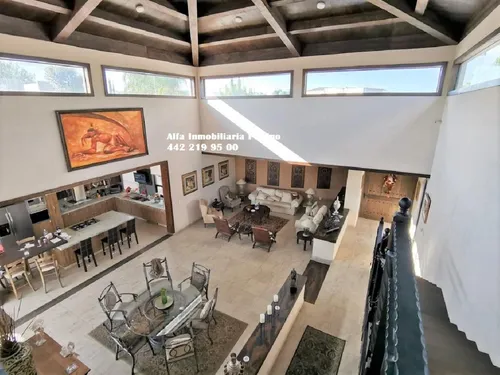 Residencia Con Alberca En Balcones De Juriquilla