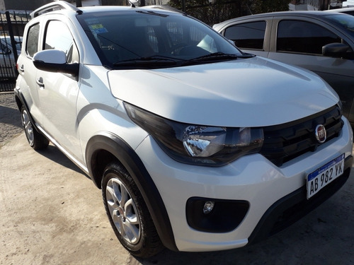 Imagen 2 de 15 de Fiat Mobi 2017 1.0 Easy Pack Top Live On