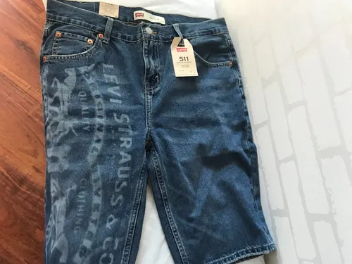 Bermuda levis online niño
