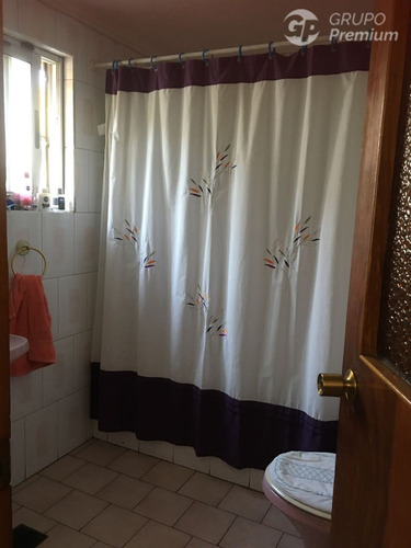 Venta Casa Recien Remodelada 6d+3b+4estac.+1bod,