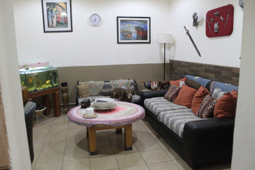 Imagen 8 de 19 de Casa Multifamiliar Sobre Importante Lote De 8.66 X 37m, 5 Ambientes Con Garage Y Fondo Libre De 17m